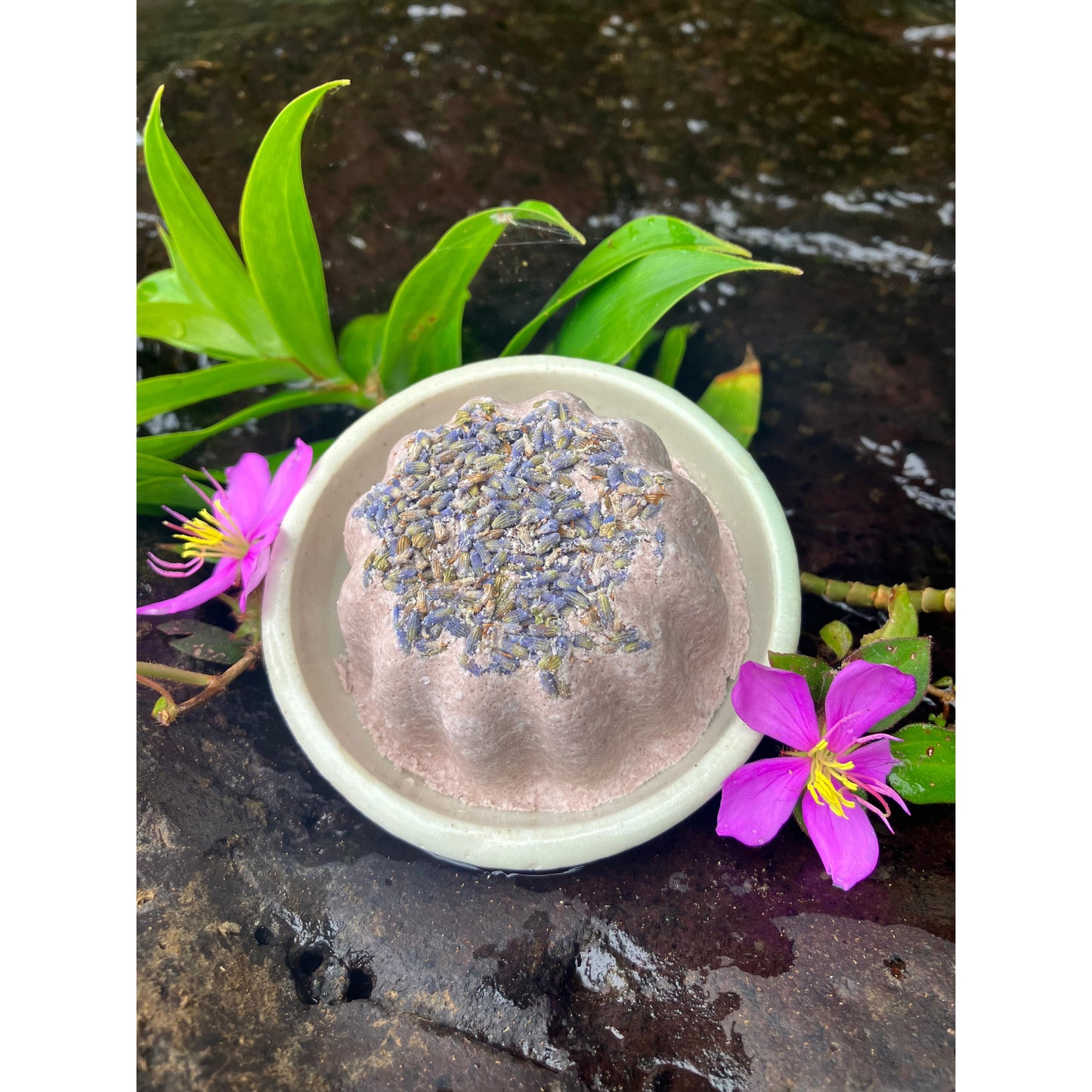 Lavender & Magnesium Bath Bomb - Organic Ingredients
