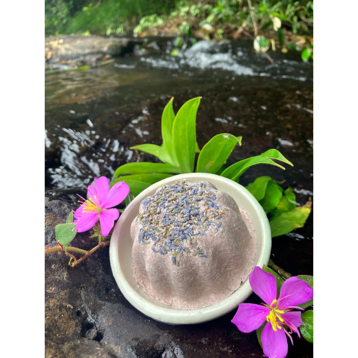 Lavender & Magnesium Bath Bomb - Organic Ingredients